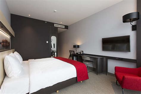 deluxe double room corendon amsterdam  west  tribute portfolio hotel
