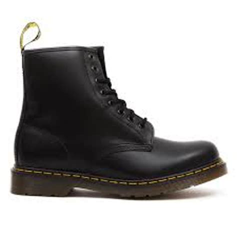 dr martens opent eerste winkel  antwerpen het nieuwsblad