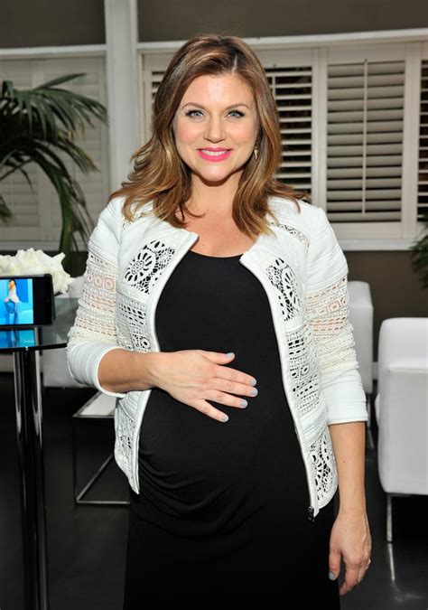 tiffani thiessen pregnant celebrity maternity style photos popsugar