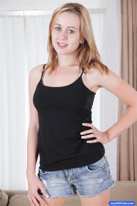 hot 18 year old porn star maelyn myers in short jean shorts 18 year