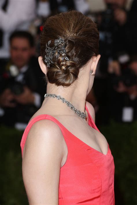 Got Your Back See The Gorgeous Updo Hairstyles From The 2014 Met Gala