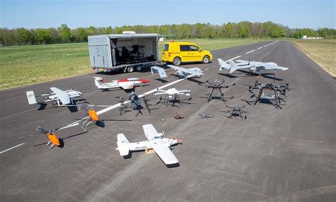nlr start opleiding voor vliegen met drones boven de  kg dronewatch