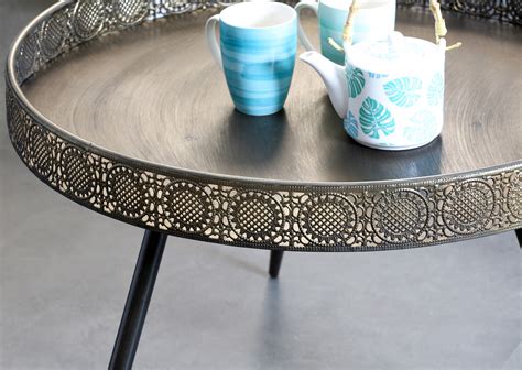 table basse metal couleur bronze motifs ajoures grand modele tables basses pier import