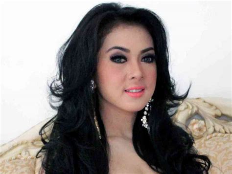 Wanita Tercantik Indonesia Foto Dan Profile Warta