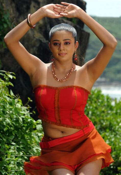 priyamani hot navel photos south indian actress