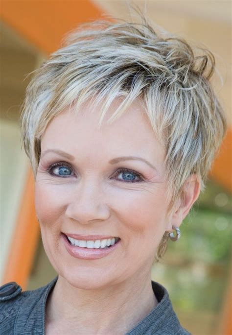 12 gorgeous short hairstyles for women over 50