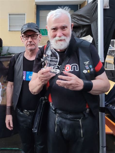 lfc award fuer manfred stavenhagen leather fetish community