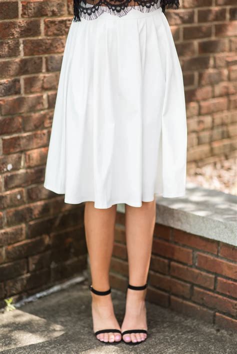 Lovely Place Skirt White – The Mint Julep Boutique Fashion Sleek