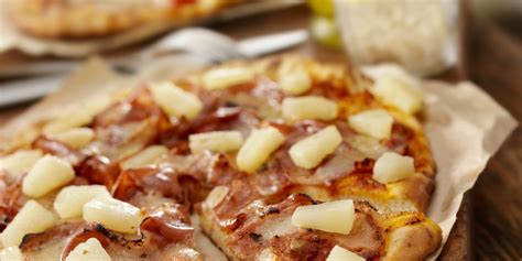 Should You Put Pineapple On Pizza 3 Professional Chefs