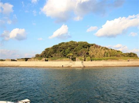 burials   island  yokoshima