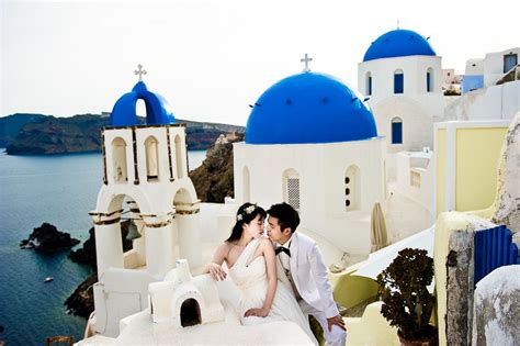 pre wedding photo shoot in santorini wing and lorne pre wedding photo pinterest photo