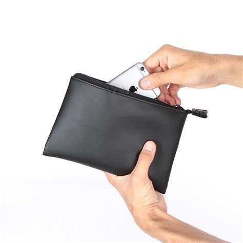 mini pouch monofold touch  modern
