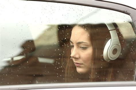 here is how sad music makes us happy according to science learning mind
