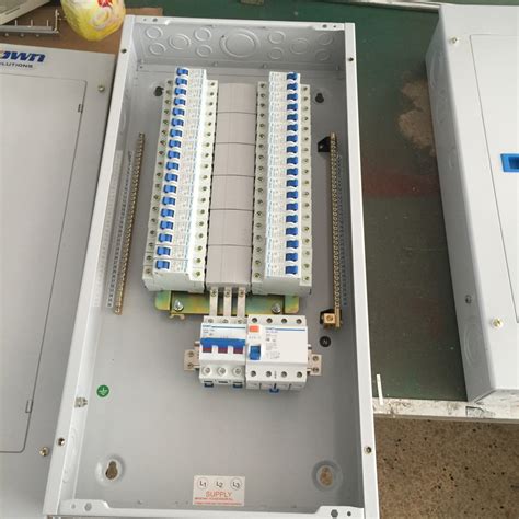 din rail type  phase distribution board distribution board circuit breaker fish tape
