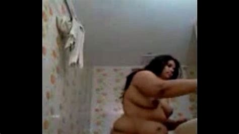 Desi Bbw Wife Oiling Her Hair Nude In Bathroom