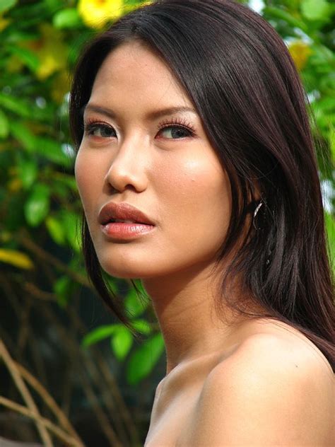 Filipina Beauty Model Diane Santos Shot At Ayala