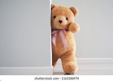 child  wall images stock  vectors shutterstock