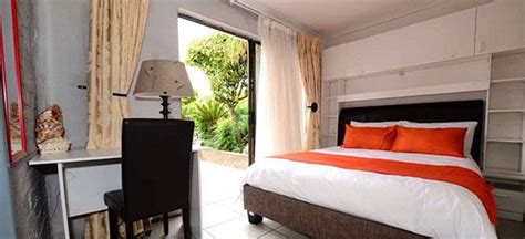 guest house comprises    rooms   luxury suite   garden luxury suite