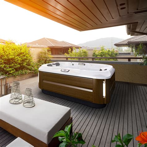 comfort hot tub  lounger  small spaces jacuzzicom jacuzzi