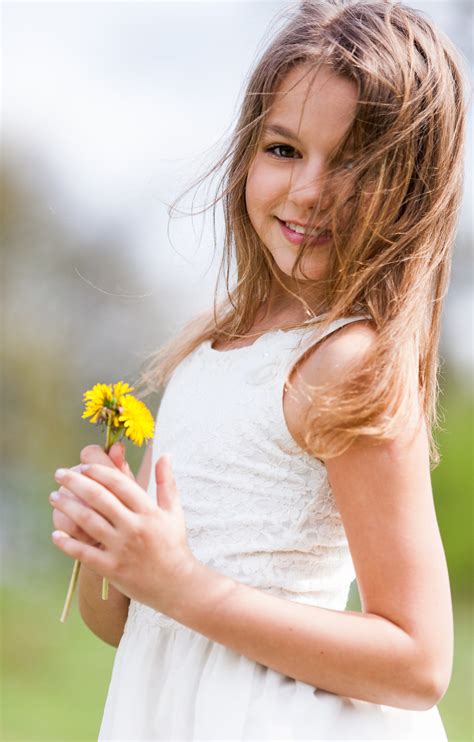 Photo Of A Cute 12 Year Old Girl Photographed In May 2015 Picture 16