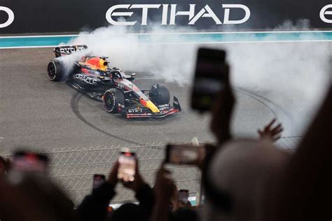 red bull moet dankzij verstappen volgend jaar flink meer inschrijfgeld betalen flashscorenl