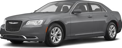 2019 Chrysler 300 Price Value Ratings And Reviews Kelley Blue Book