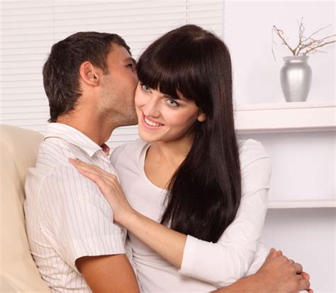 Beautiful Couple Kissing Images Lifestyle Colour