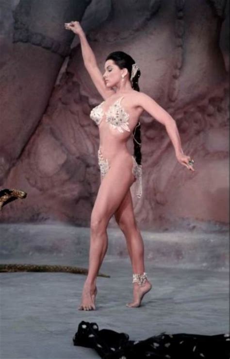 Debra Paget Nue Dans The Indian Tomb