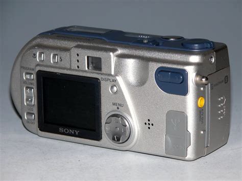 Sony Cyber Shot Dsc P1 3 1mp Digital Camera 5886