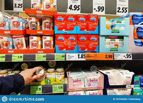 durex condoomverpakking  een winkel redactionele foto image  doos kinderen