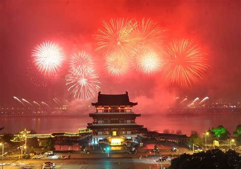 celebrate chinese  year    places