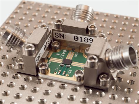 khz  ghz ultracmos spdt rf switch pe