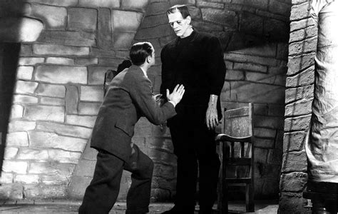 Classic Horror Films Including Dracula Will Stream For