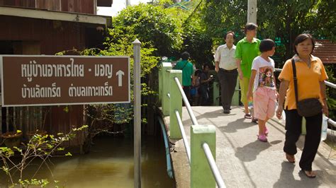 nonthaburi province  holiday accommodation  au night stayz
