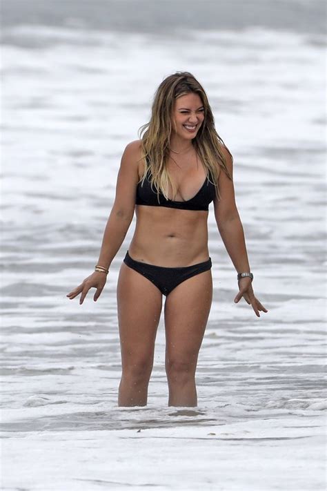 Hilary Duff Hangs Out On The Beach At A Friend’s Beach