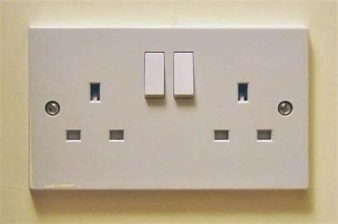 double socket   price  thane    electric id