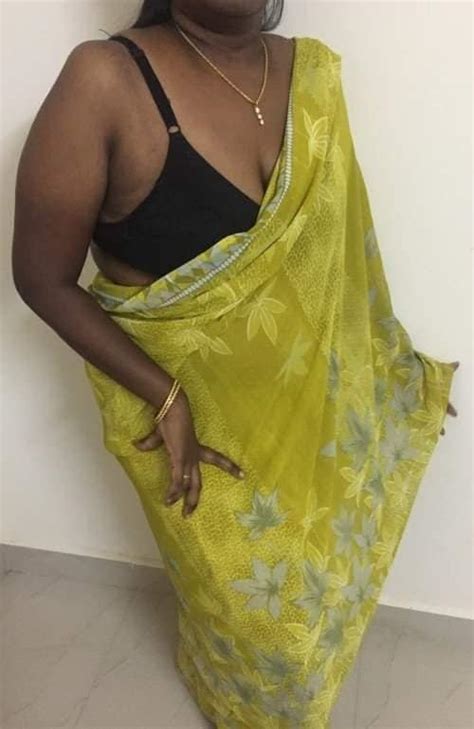 hot aunty and hot sexy black bra aao bhabhi se pyar kare facebook
