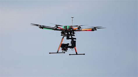 man charged  flying drone  nfl stadiums espn