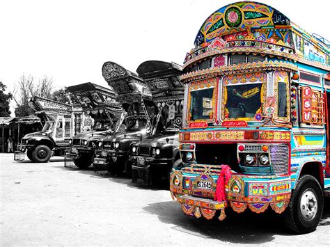 indian truck photograph  sumit mehndiratta