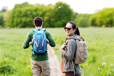 유토이미지 travel hiking backpacking tourism and people concept happy