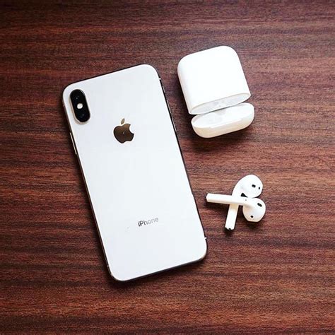 apple air pods works   iphones future apple airpods  track biometrics support