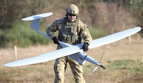 wojskowy dron odnaleziony  tychach poszukiwania drona trwaly  dni dziennikzachodnipl