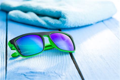 Why Sunglasses Are Important For Eye Health Eye Expressions Lloydminster