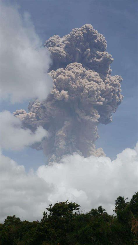 la soufriere volcanic eruption  st vincent  grenadines nationwide fm