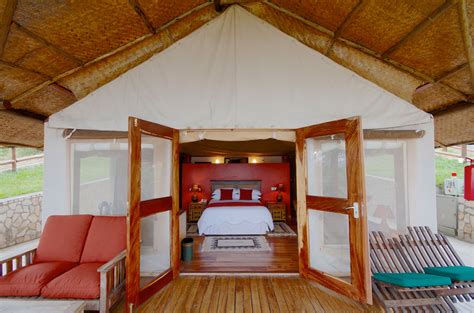 luxury tents mweya safari lodge