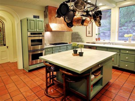 decorate  shaped kitchens