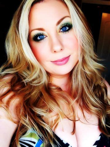 110 best beautiful curvy women candids selfies images on pinterest curvey women curvy