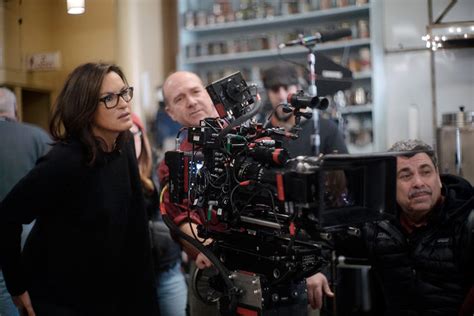 Mariska Hargitay Directs Law And Order Svu Airs Wednesday Dan’s Papers