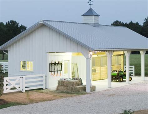 amazing small barns prove big isnt   stable style