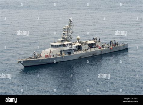 uss chinook pc   res stock photography  images alamy